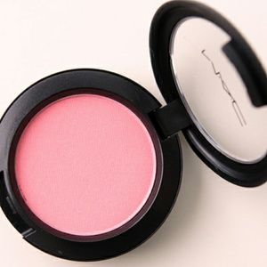 MAC LOVECLOUD POWDER BLUSH